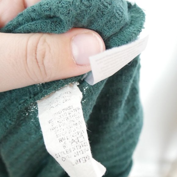 Fantastic Fawn Soft Forest Dark Green Waffle Knit Long Sleeve V Neck Top Large - Picture 2 of 10